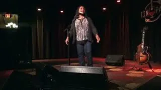 Thumbnail: Ruthie Foster - Don't You Mind People Grinnin' In Your Face (Son House)
