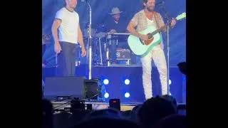Thumbnail: Thomas Rhett and Niall Horan - Die A Haply Man. The Soundtrack to Life Tour Nashville, TN July 9, 26