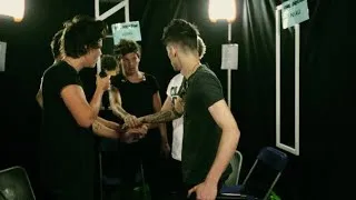 Thumbnail: One Direction - The Girl That Got Away (Tour Video)
