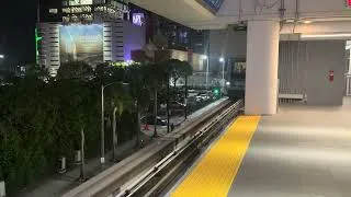 Thumbnail: Miami Metromover arriving at Freedom Tower Starion in front of Kaseya Center