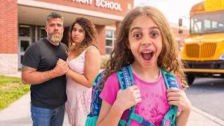 Thumbnail: PRIMER DÍA del AÑO ESCOLAR 2027 en USA|4PLUSONE