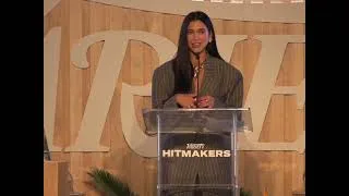 Thumbnail: dua lipa received hit maker of the year award