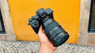 Thumbnail: shooting street with a 24-70mm f/2.8
