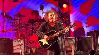 Thumbnail: The Cure live in Berlin 2026 „Friday I‘m in Love“