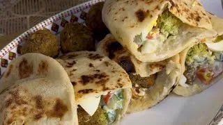 Thumbnail: Arabic Falafel sandwich pocket | Tasty Arabic falafel pockets
