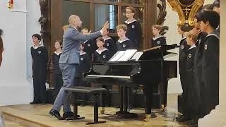 Thumbnail: Хор на виенските момчета изпълнява "Pizzicati" от Александър Танев