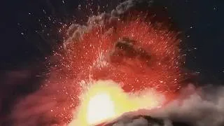 Thumbnail: El Reventador Volcano Erupts Under a Full Moon  in 4K (Aug 27, 2026)