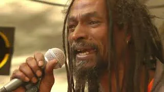 Thumbnail: Menwar - 07 - Live at Afrika Festival Hertme 2012