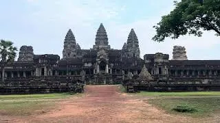 Thumbnail: A clear view of the Angkor Wat, which is located in Siem Reap, Cambodia 🇰🇭.