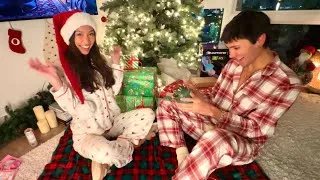 Thumbnail: a holly jolly december vlog