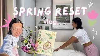 Thumbnail: Spring Weekend Reset Routine Vlog ☀️ solo date, grocery shopping, cafe doodling & run club in Sydney