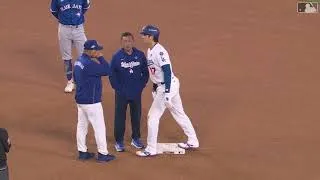 Thumbnail: Moment: Ohtani stays in Game 3 World Series after injury scare in the 11th