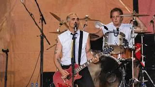 Thumbnail: Everclear Performs Santa Monica Live (1999)