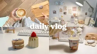 Thumbnail: vlog 🍚 café date, decorating my desk, korean market, trying korean food ♡