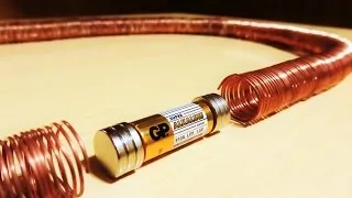 Thumbnail: World's Simplest Electric Train