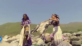 Thumbnail: Ethiopian Movie Amazing scene ትናንትና ማታ በጣትህ ወጋኸኝ አንተሆዬ ይመችህ እንደሆን ዛሬም በደገምከኝ፡፡