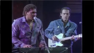 Thumbnail: Aaron Neville & John Hiatt "Yellow Moon"