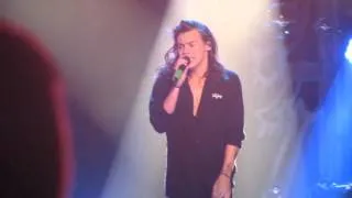 Thumbnail: One Direction - Story of My Life