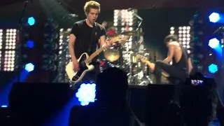 Thumbnail: 5 Seconds of Summer - Good Girls
