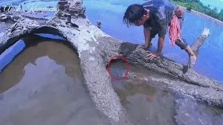 Thumbnail: This Man Was So Lucky He Found a King Crab While Hunting