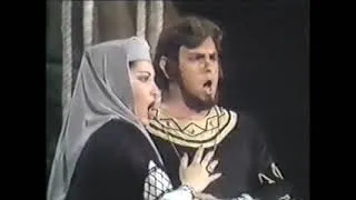 Thumbnail: Stefka Evstatieva as Yaroslavna- Act IV "Ach! Placu ja, gor'ko placu ja" (Prince Igor, 1978)