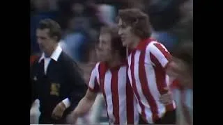 Thumbnail: Dennis Tueart (Sunderland) at Oxford United (15/09/1973) amazing acrobatic goal.
