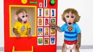 Thumbnail: Monkey Baby Bon Bon and ducklings eat giant M&M candies together in the park