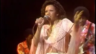 Thumbnail: Candi Staton - Young Hearts Run Free (The Midnight Special, 1976)