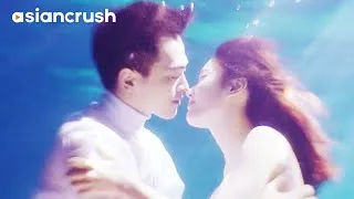 Thumbnail: Mermaid falls for the human she's supposed to be luring into a trap | Chinese Drama | The Mermaid