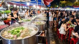 Thumbnail: Pho Craze Takes Over the Night Market as Crowds Line Up—But There Isn't Enough to Go Around
