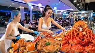 Thumbnail:     ALL-YOU-CAN-EAT Seafood for a Shockingly Low Price in Vietnam’s Richest Area! 🦐🦀