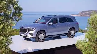Thumbnail: Mercedes-Maybach GLS 680 MANUFAKTUR Design Preview in Light blue metallic