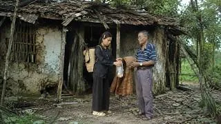 Thumbnail: Single Mother Helped by Elderly Man in Abandoned House – Will She Return to the CEO?