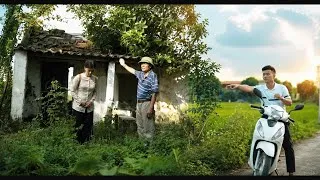 Thumbnail: Elderly Man Gifts Abandoned House to Single Mother – A Life Starting Over from Scratch