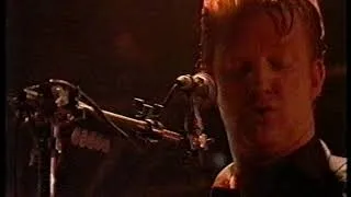 Thumbnail: Queens Of The Stone Age - 3's & 7's (live)
