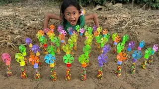 Thumbnail: The Mom Shows Off Her Amazing SMART ideas and USEFUL In Forest 🌳 #survival #outdoors #bushcraft #fyp