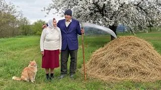 Thumbnail: How This Elderly Couple Keeps Centuries-Old Traditions Alive in the Mountains