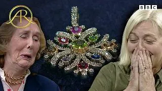 Thumbnail: Barry Sheene's World Championship-Winning Suit Leaves Expert Amazed | Antiques Roadshow UK