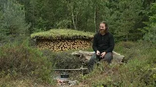 Thumbnail: Making round firewood stack - holz hausen
