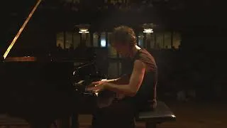 Thumbnail: Gubaidulina - Chaconne for solo piano - Maria Canyigueral