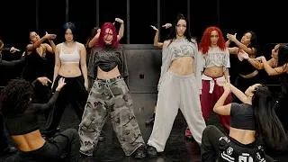 Thumbnail: GIRLSET – ‘CHAT’ Dance Practice [MIRRORED]