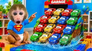 Thumbnail: Bebe Mono BonBon Prepara Ricos Fideos Gigantes Y Limpia La Casa Con Su Amigo - MONO BONBON ESP