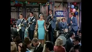 Thumbnail: Annette Funicello with The Beach Boys – The Monkey's Uncle – 1965 [DES STEREO]