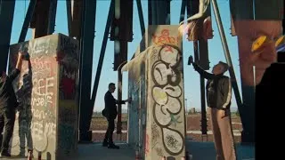 Thumbnail: U2 - Painting dreams (Behind the scenes)