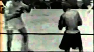 Thumbnail: 1961-6-10 Archie Moore vs Giulio Rinaldi II