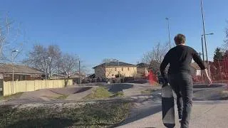 Thumbnail: Pumptrack fun, new trucks, relearning tricks on new setup, new shoes...
