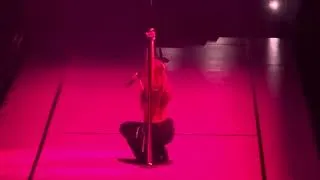 Thumbnail: Tate McRae - “Uh Oh” LIVE @ Chicago, IL 8/15/25 - United Center 