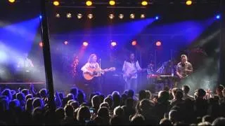 Thumbnail: Roger Hodgson Singer-Songwriter performing Give a Little Bit w band