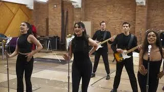 Thumbnail: 'Jersey Boys' Tour Cast Performs 'My Boyfriend's Back' in Rehearsal