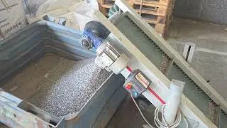 Thumbnail: Bronneberg Optical Sorters purifying copper granules - Farbsortierer - Kleurenscheider